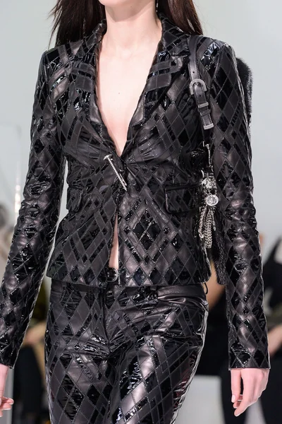 Look 4